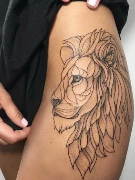 Татуировка льва на ноге