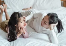 Почему разговор с мамой о сексе так важен для дочери